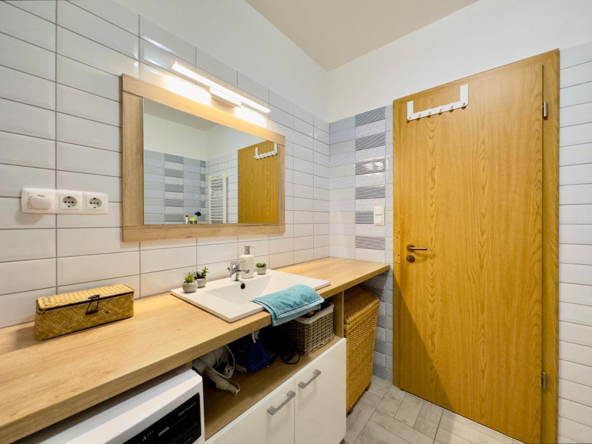 Corvin City Apartment - Free Parking- Budapest Exterior photo