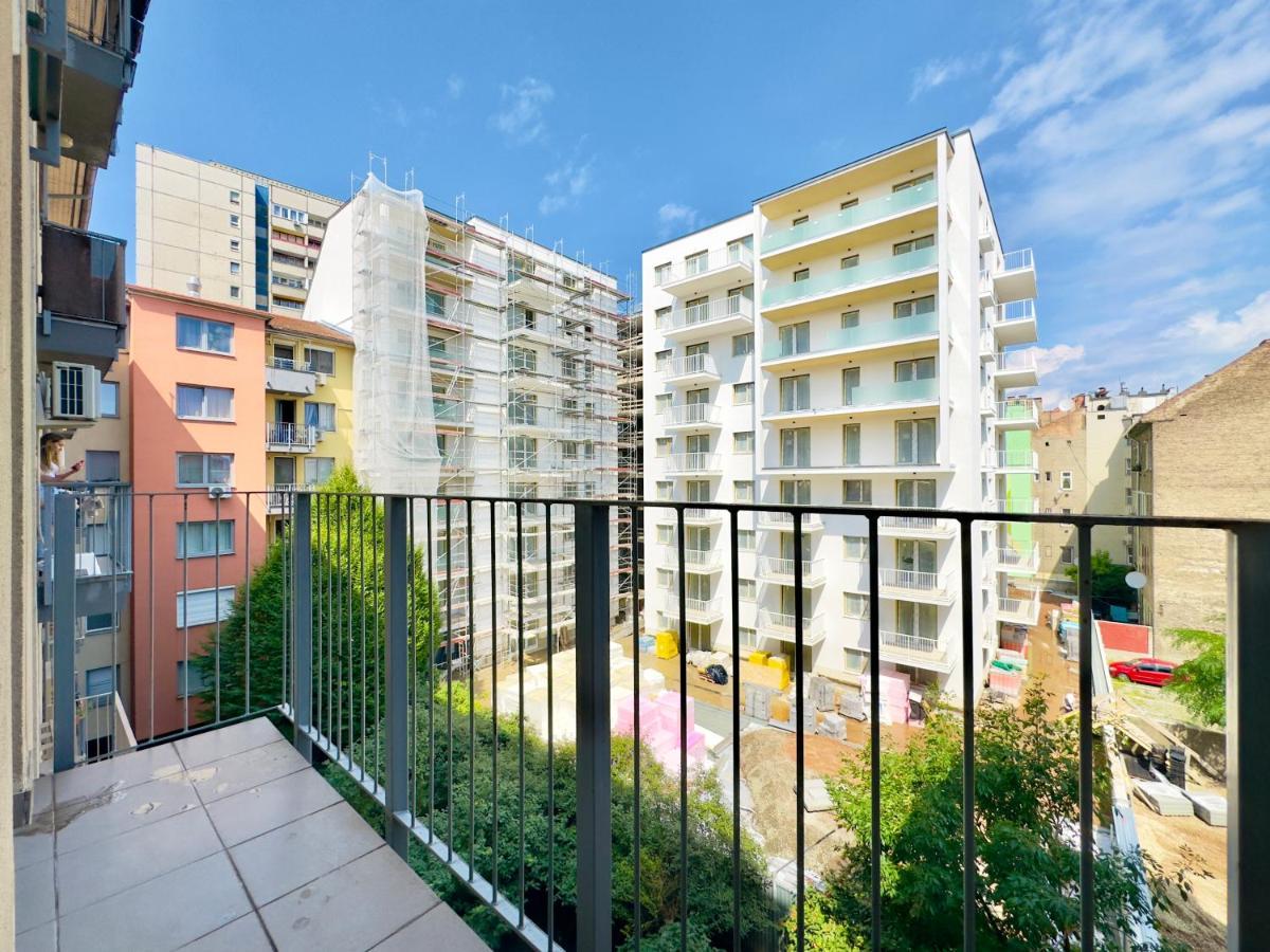 Corvin City Apartment - Free Parking- Budapest Exterior photo
